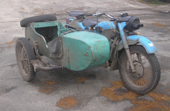 <p>Мотоцикліст їхав у магазин з арсеналом зброї в колясці, фото mvs.gov.ua</p>