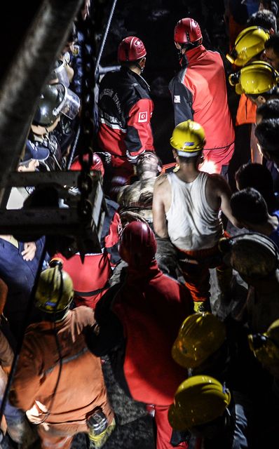 В момент взрыва в шахте находилось около 580 горняков, фото AFP