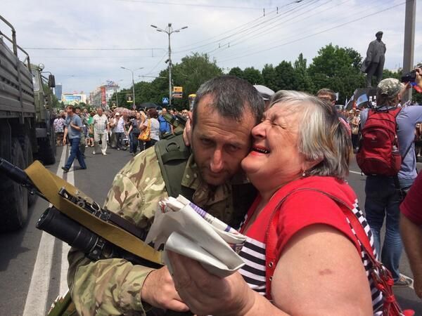В Донецке протестуют против "бандеровских выборов" Фото: "Сегодня"
