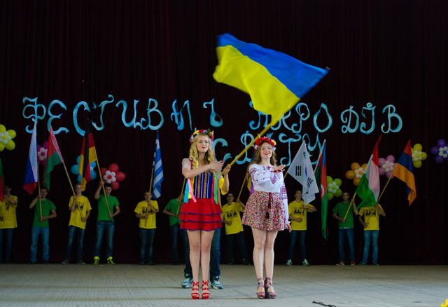 У Дніпропетровську студенти виступили за мир. Фото: ОДА