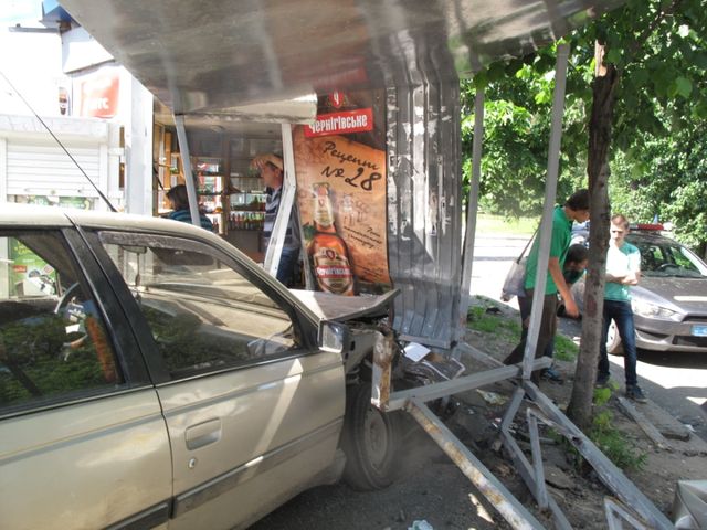 Страшная авария произошла сегодня днем на Чоколовском бульваре | Фото: Александр Марущак