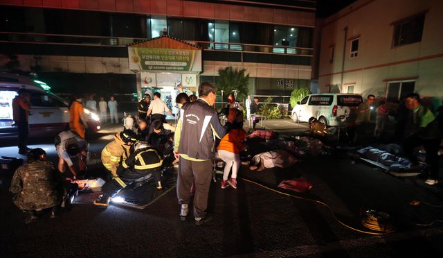 Пожар в санатории в Южной Корее унес жизни 21 человека, фото AFP