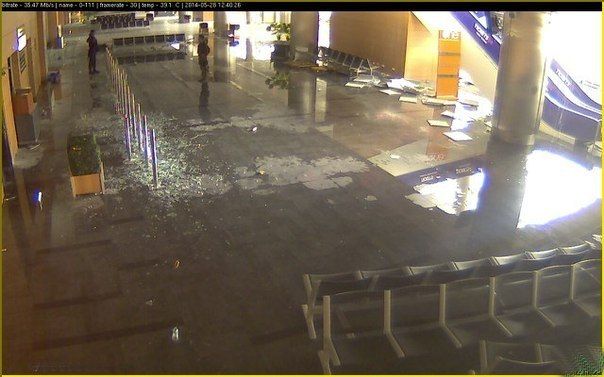 Сильно пострадал терминал аэропорта. Фото: vk.com