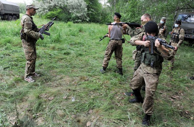 <p>Тренування батальйону "Схід" під Донецьком. Фото: AFP</p>
