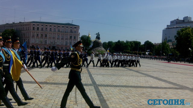 Порошенко приехал на Софиевскую площадь. Фото: Сегодня, Д.Нинько