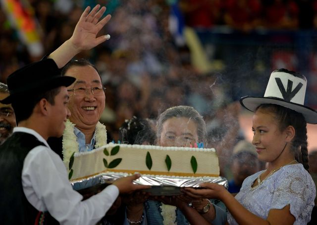 Генсек ООН отпраздновал 70-летие в Боливии, фото AFP