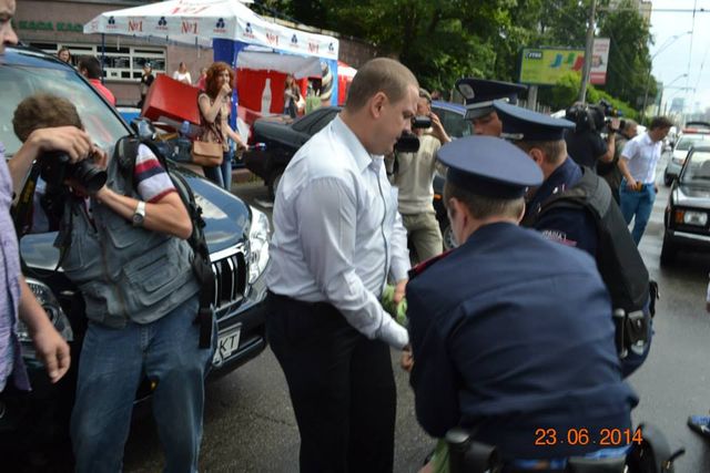 <p>Одного активіста затримала міліція. Фото: Вадим Торопов</p>