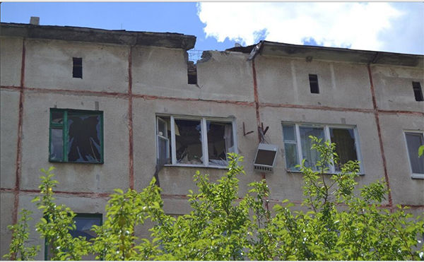 Террористы расстреляли жилые кварталы Славянска Фото: Твиттер