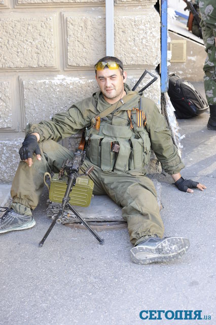В Донецке штурмовали здание облУВД. Фото: А.Уманец