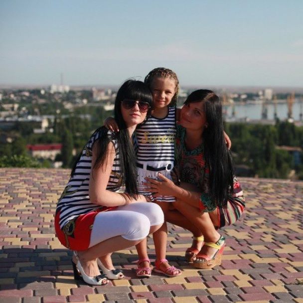 <p>Ірина Пушіліна з дочкою відпочиває на морі. Фото: Вконтакте</p>