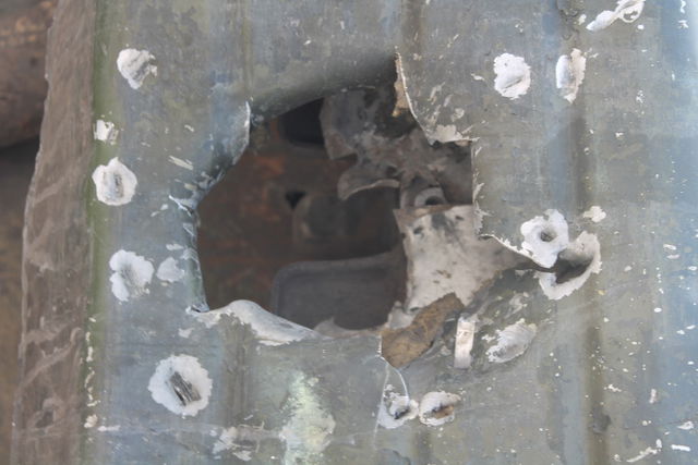 <p>Ремонтники повертають у стрій пошкоджену бронетехніку. Фото: mil.gov.ua</p>