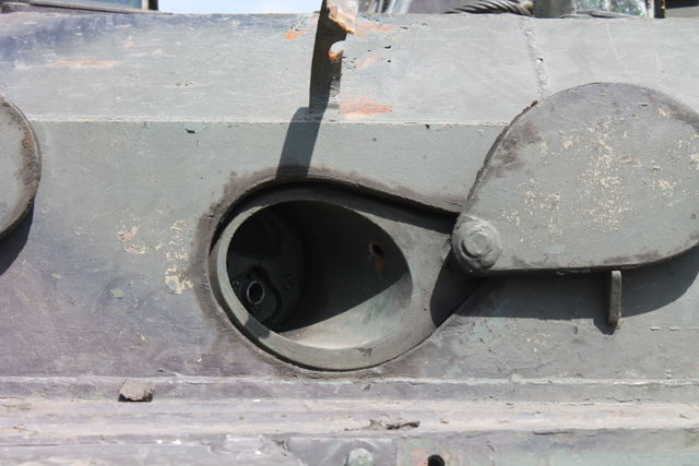 <p>Ремонтники повертають у стрій пошкоджену бронетехніку. Фото: mil.gov.ua</p>