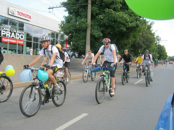 Свадьба на велосипедах в Кривом Роге. Фото: vk.com