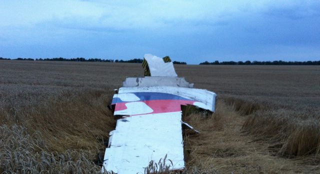 Эпицентр падения самолета. Фото: AFP