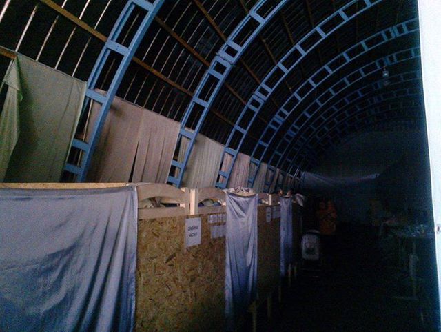 Так выглядит лагерь для беженцев в промзоне. Фото: facebook.com/vsevolod.filimonenko
