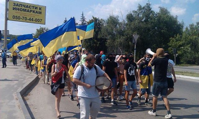 В Чугуеве прошел патриотический марш. Фото: mykharkov.info