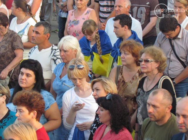 Около 3 тысяч человек приняли участие в антитеррористическом митинге, который состоялся в Мариуполе, фото 0629.com.ua