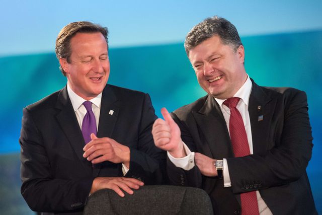 Девід Кемерон і Петро Порошенко. Фото: AFP