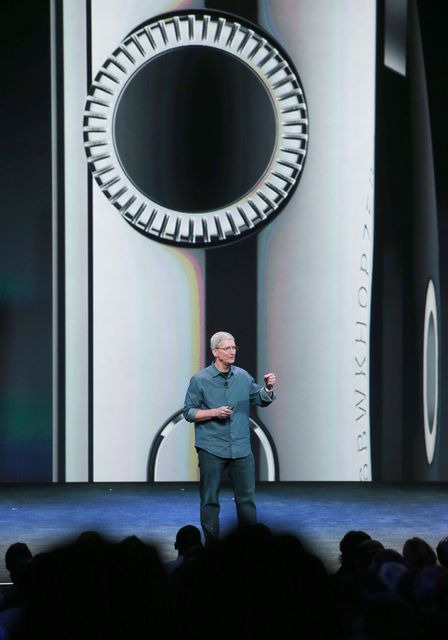 <p>Презентація Apple Watch та iPhone 6, фото AFP</p>