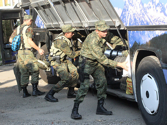 Милиционеры поедут в  зону АТО. Фото: МВД