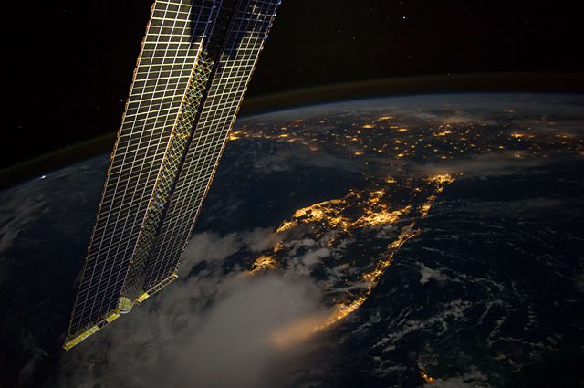 Астронавт NASA Рейд Вайсман зробив знімок Флориди і Луїзіани якраз перед світанком. Фото виклали в соціальні мережі, що викликало масу захоплень користувачів. Фото: AFP