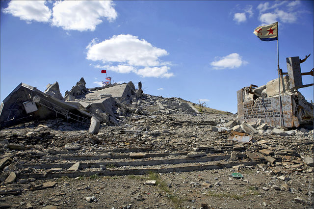 Саур-Могила превратилась в руины. Фото: vergoti.livejournal.com/