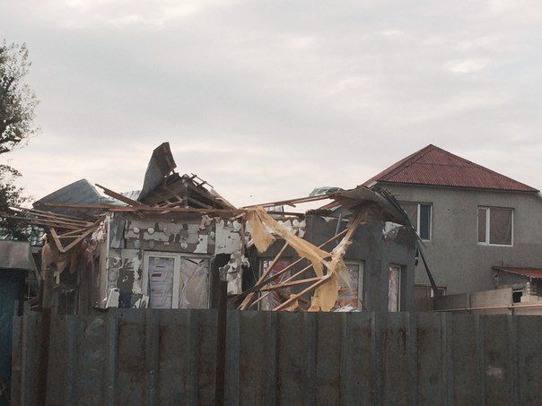 <p>В Луганську зруйновано ряд будинків. Фото: vk.com/lugansk_city</p>