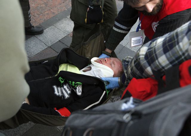 В стычке под Радой пострадали двое гражданских и один боец Нацгвардии, фото AFP