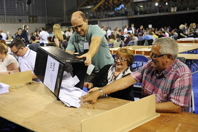 В Шотландии завершилось голосование на референдуме, фото AFP