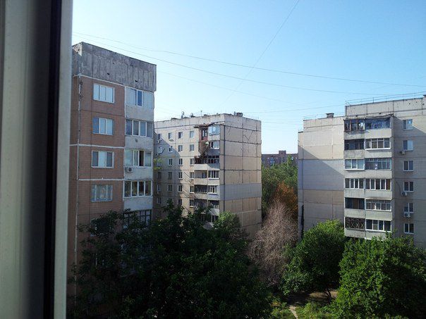 В Луганске разрушено десятки домов. Фото: http://vk.com/lugansk_city