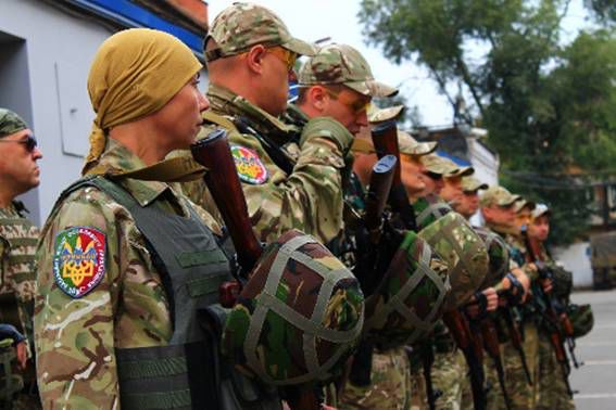 Бойцы "Кривбасса" едут в зону АТО. Фото: МВД