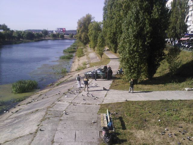 <p>З Русанівського каналу дістали затоплену "Мазду". Фото: Магнолія-ТВ</p>