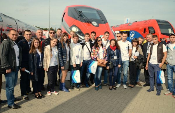 <p>Українські студенти на InnoTrans, фото kolesnikov.ua</p>