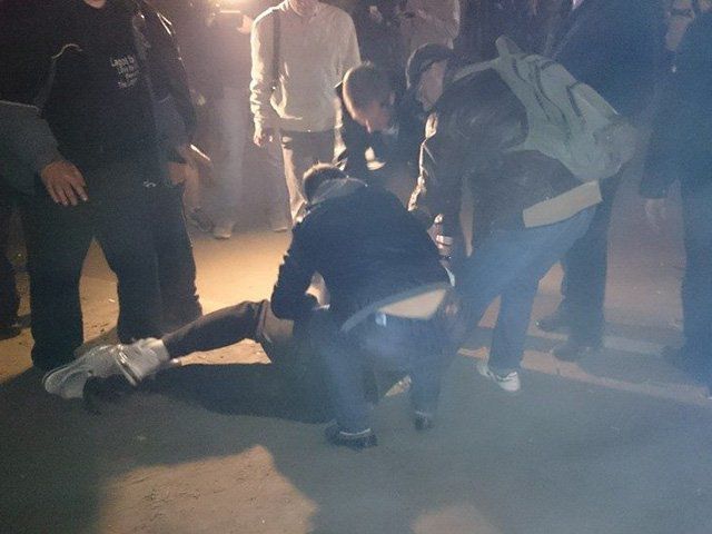 В стычке между харьковскими "ультрас" и сторонниками Ленина есть раненые, фото Обозреватель