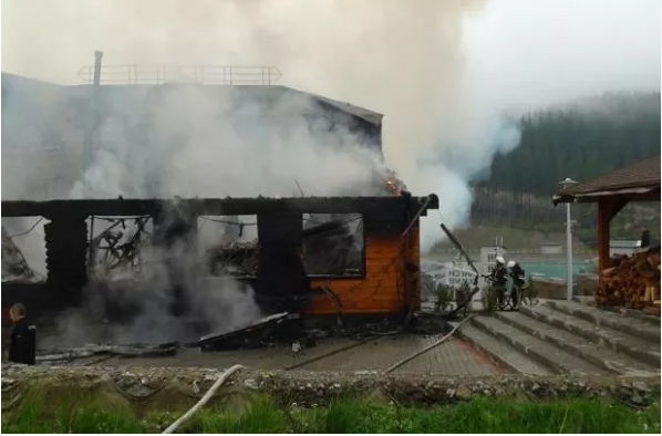 Причина пожара пока неизвестна. Фото: mns.gov.ua