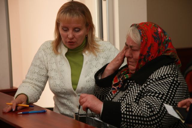 <p>Сьогодні волонтери роздавали гуманітарну допомогу в Київському та Пролетарському районах. Фото: fdu.org.ua</p>