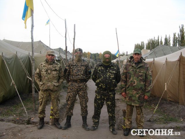 Под Днепропетровском базируется "Донбасс" и чеченцы. Фото: Андрей Никитин