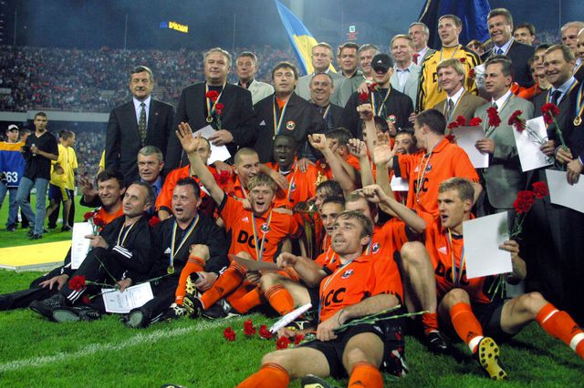 2002 год. Трофей вернулся в Донецк. Но не только: в том же году ФК 