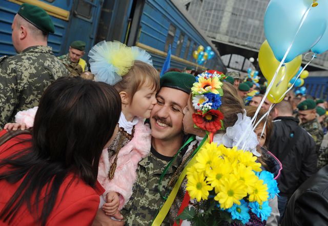 Во Львове встречали бойцов из зоны АТО. Фото: AFP
