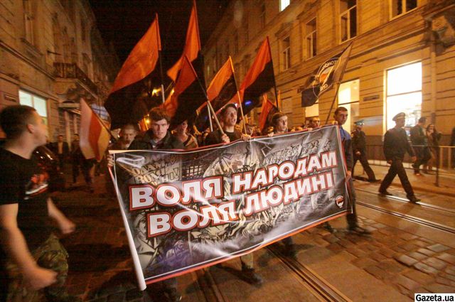 Львовяне пришли на марш, посвященный созданию УПА, без балаклав и факелов, фото Ярослав Тимчишин/Gazeta.ua
