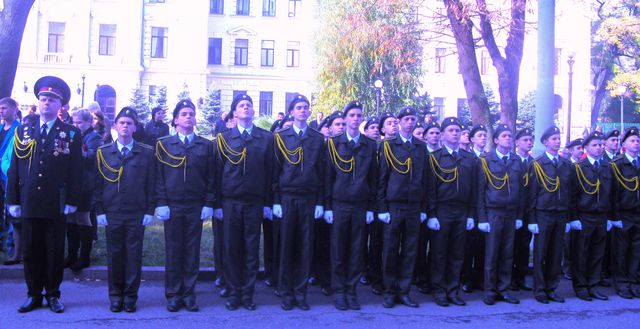 В Днепропетровске привели к присяге лицеистов. Фото: Андрей Никитин