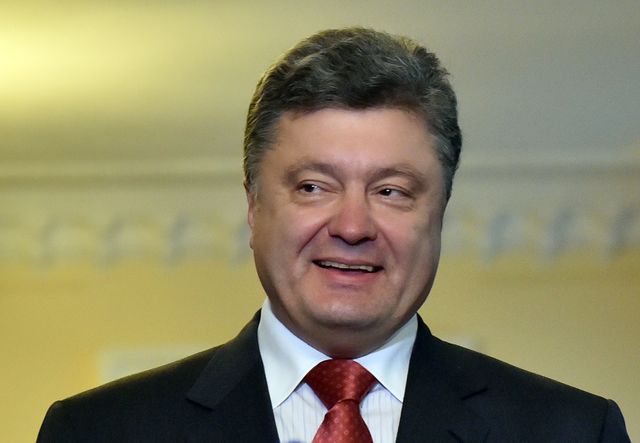 Петр Порошенко проголосовал на выборах в Верховную Раду. Фото AFP