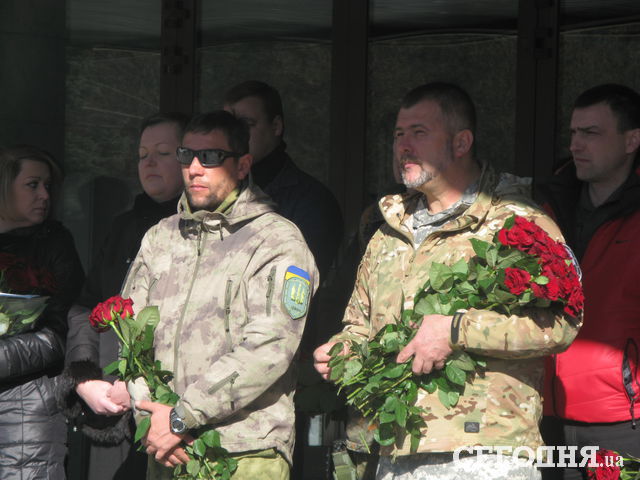 <p>У Дніпропетровську прощаються із загиблими. Фото: Андрій Нікітін</p>