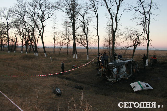 В машине сгорели заживо четыре человека. Фото: пресс-служба МВД