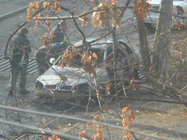 <p><span>Біля "Дніпро-арени" вибухнуло авто. Фото: vk.com/typical_dnepr</span></p>