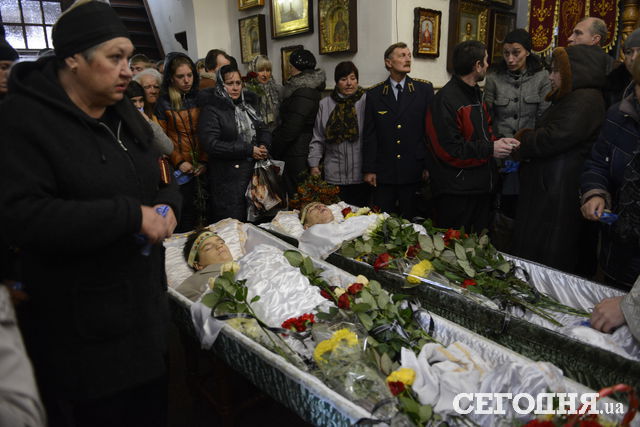 <p>У Донецьку поховали загиблих дітей. Фото: А.Уманец</p>