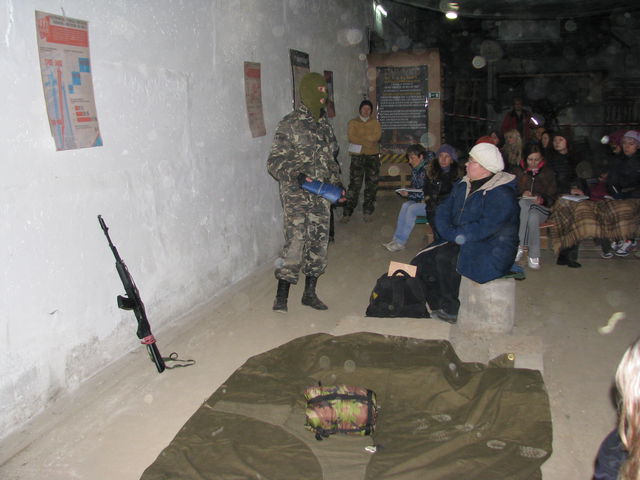 Харьковчанок учили правилам поведения в бою. Фото: А. Шульга