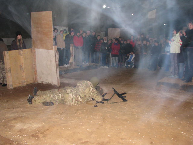<p>Харків'янок навчали правилам поведінки під час бою. Фото: А. Шульга</p>