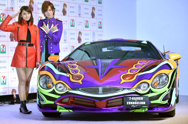 Японська компанія Mitsuoka представила світу перший і єдиний спортивний автомобіль 7-Eleven Limited Evangelion Orochi, дизайн якого натхненний аніме-серіалом 