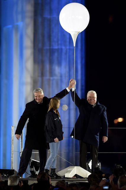 <p><span>У Німеччині святкують 25 років падіння Берлінської стіни, фото AFP</span></p>